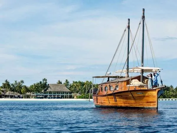 Velaa_Private_Island_Batheli_Anna-600x450