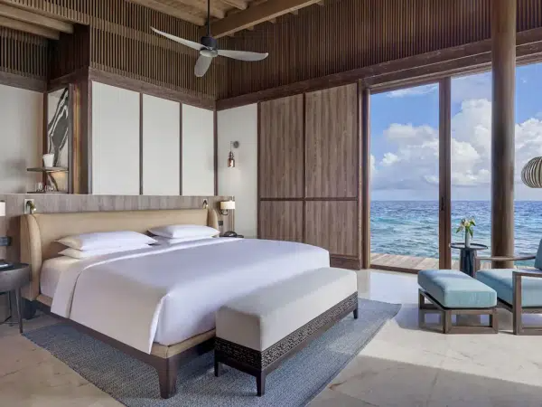imgi_3_MLDPH-P0391-Presidential-Residence-Master-King-Bedroom-View.16x9-600x450