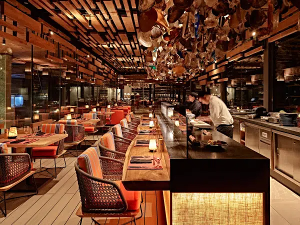 imgi_6_finolhu-dining-kanusan-1-600x450