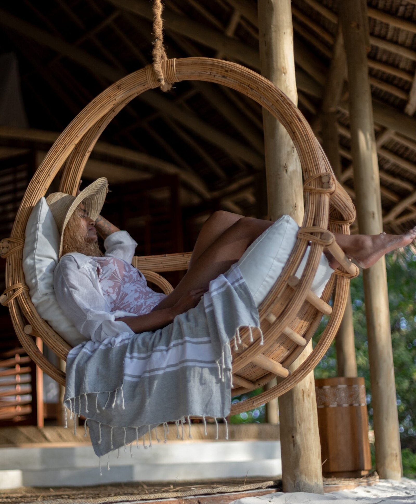 imgi_73_Zanzibar-Mnemba-Island-Hanging-Daybed-Sean-Fandam-3_Website-press-release-1920x2322-fill-1693x2048