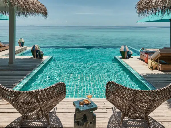imgi_7_finolhu-villas-header-1-600x450
