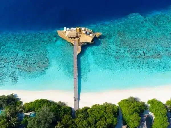 imgi_9_Soneva-Fushi-Out-of-the-Sea-600x450